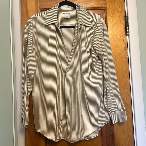 Ann Taylor Button Down Blouse - Picture 2 of 15